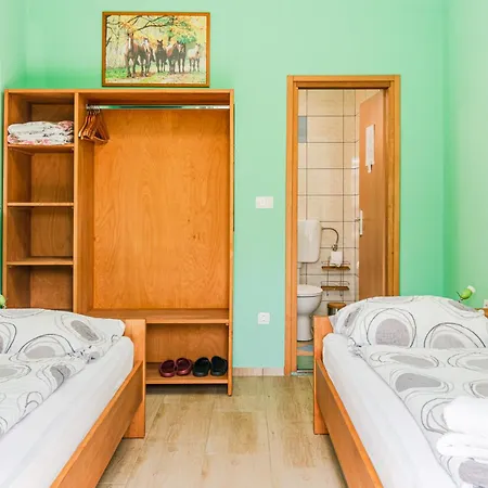 شقة Orhideja تولمين