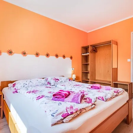 شقة Orhideja تولمين